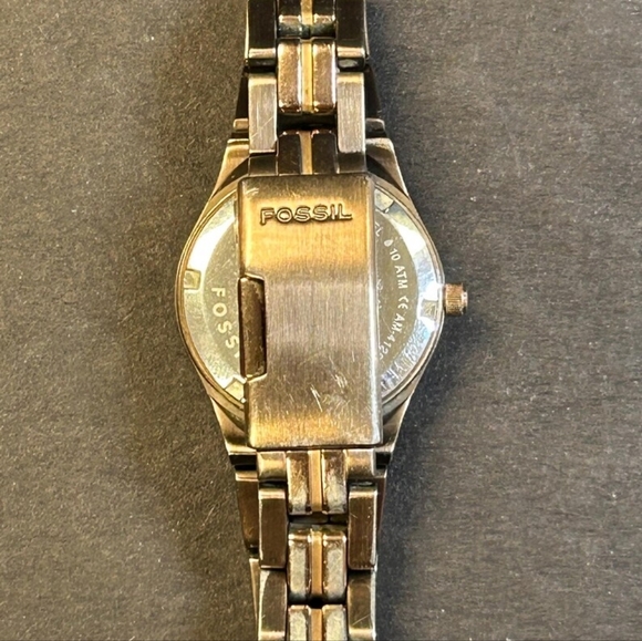 FOSSIL Ladies Bronze Fossil Watch RARE Vintage Find - Picture 4 of 5
